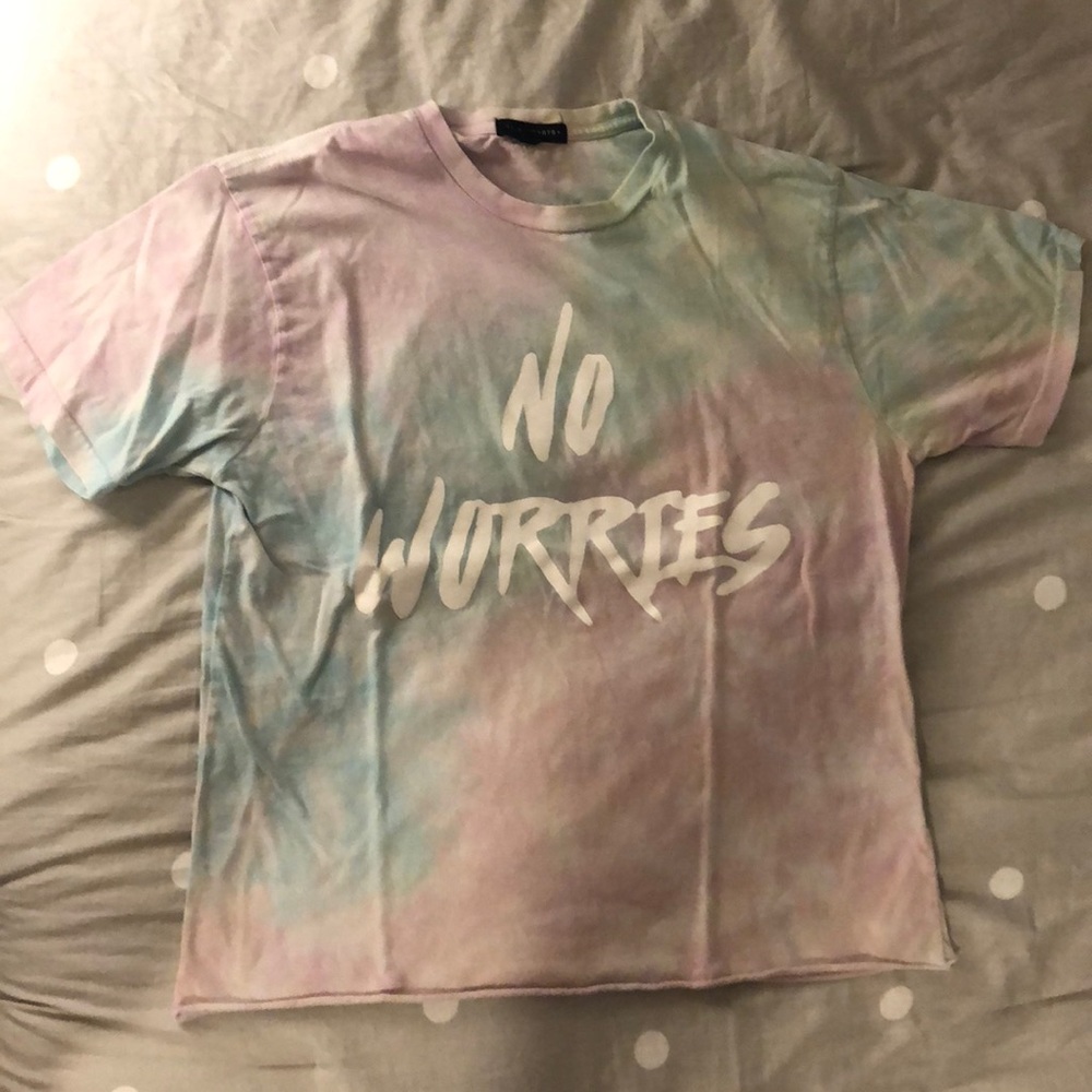 tie dye “no worries” top